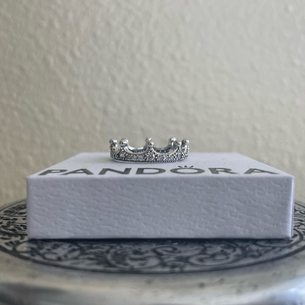 Pandora Sparkling Crown Ring - Size 5